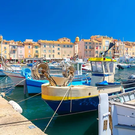 Apartamento Authentisches Im Herzen Des Dorfes By Interhome Saint-Tropez